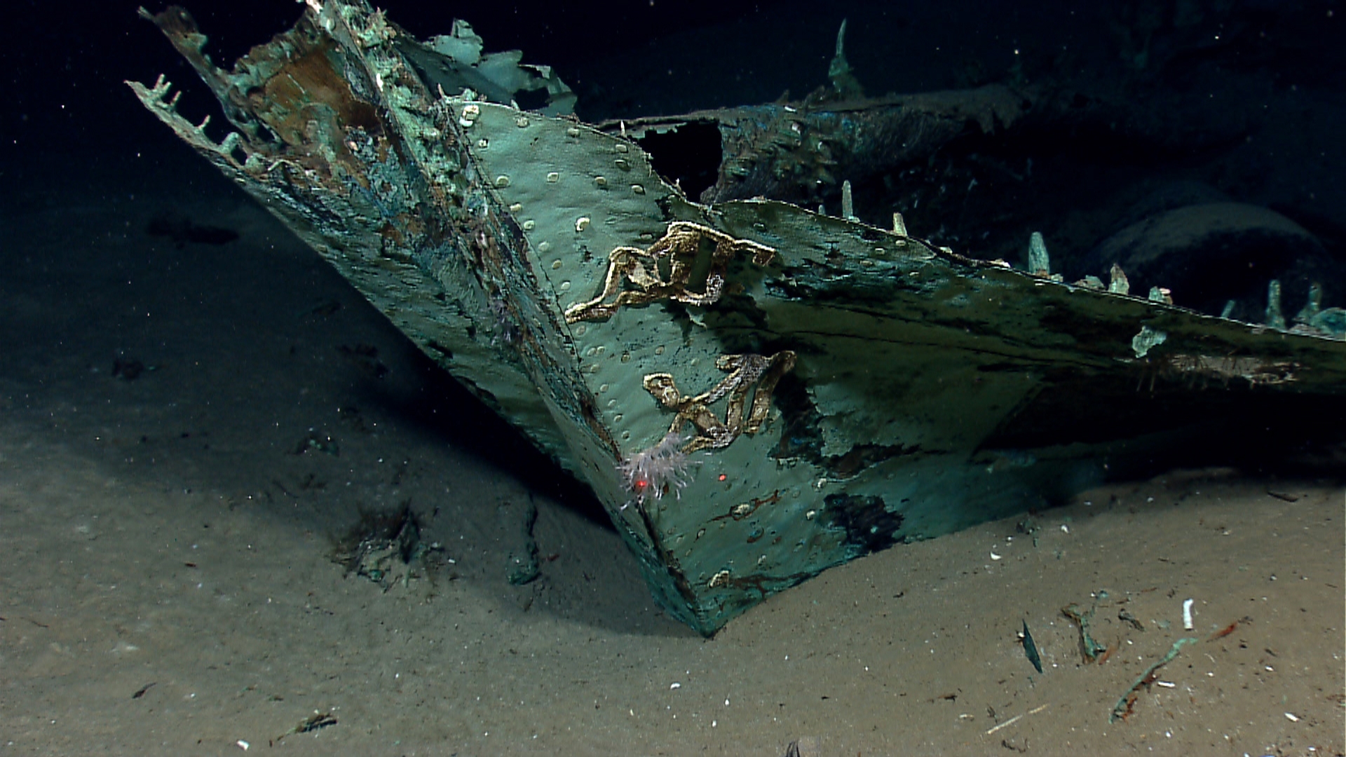 Unknown Shipwreck South of Nantucket: 2019 Technology Demonstration: NOAA  Office of Ocean Exploration and Research