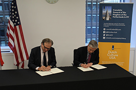 Consul General Dolph Hogewoning of The Netherlands and  BOEM Acting Director Walter Cruickshank sign a MOU to further strengthen bilateral cooperation on offshore wind at the Consulate General of the Kingdom of The Netherlands in New York City